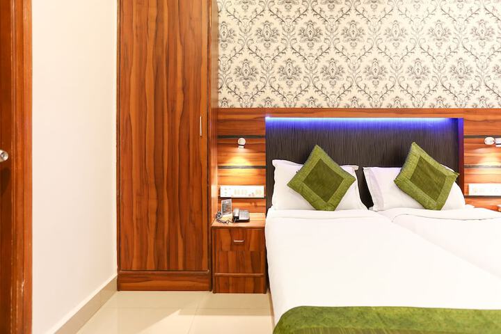 Room 5 of 21