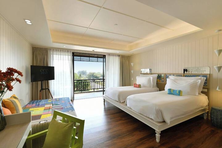 Room 12 of 63