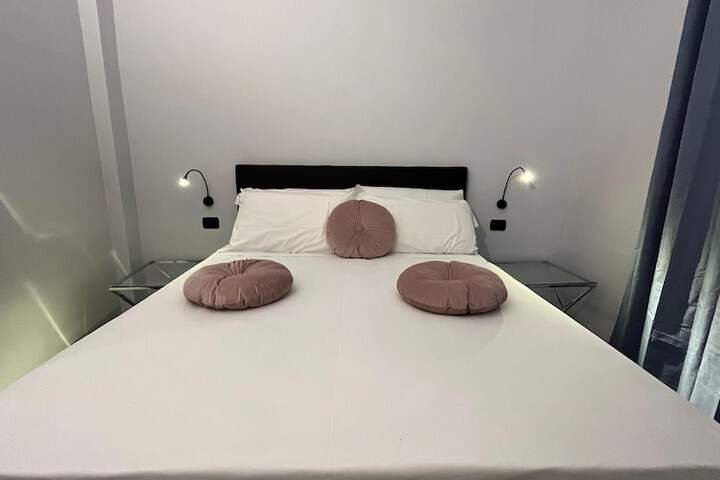 Room 16 of 23