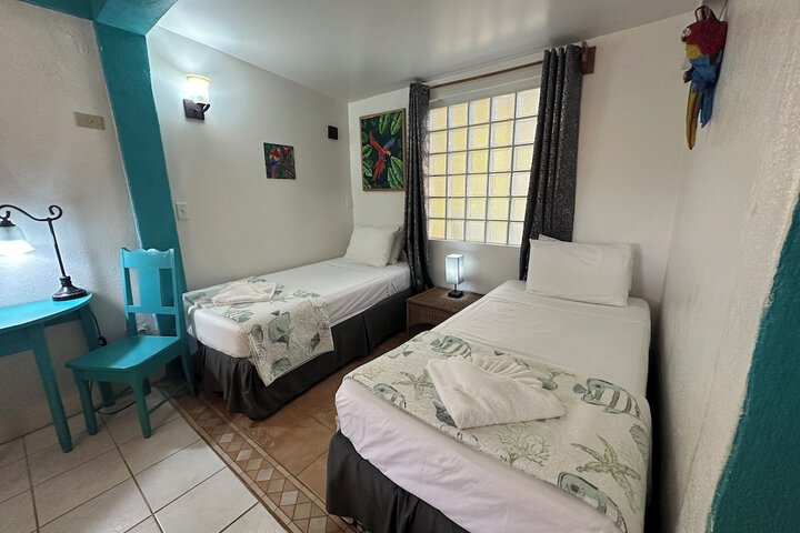 Room 17 of 77