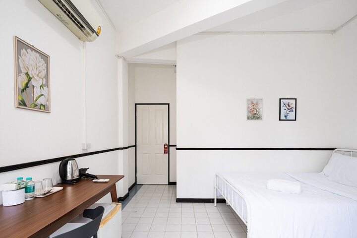 Room 16 of 22