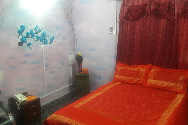 Room 25 of 33