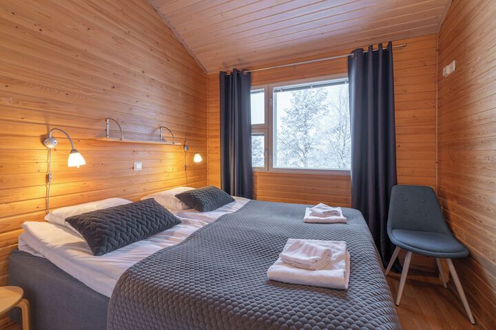 Room 4 of 32