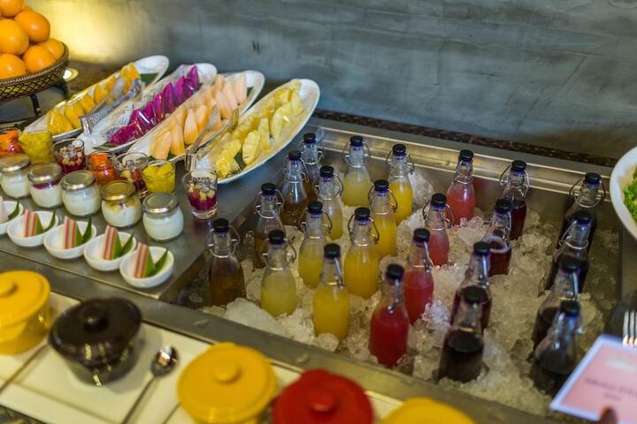 Breakfast/Coffee Service 94 of 111