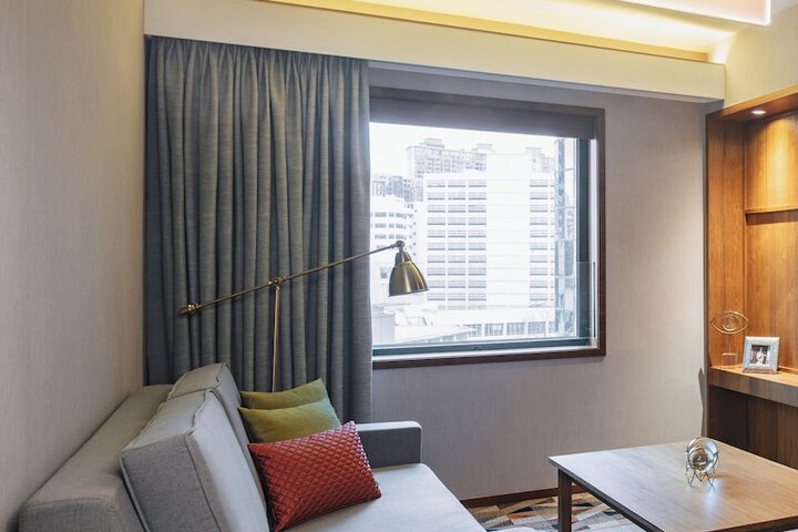 Room 87 of 220