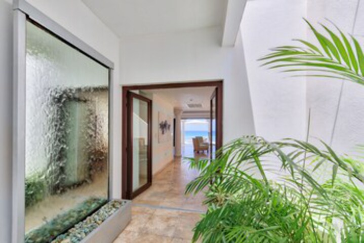 Hotel Interior 10 of 31