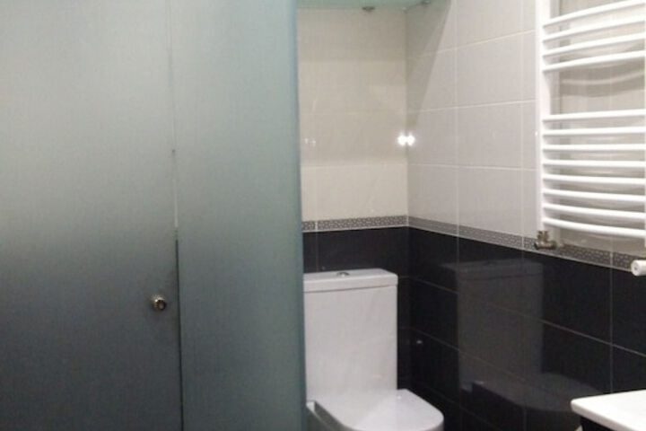 Room 12 of 36
