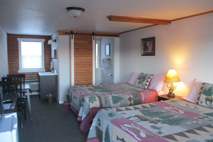 Room 2 of 40