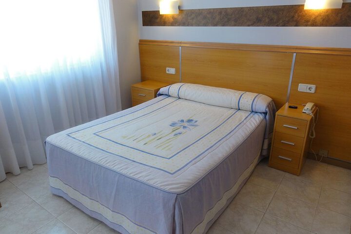 Room 8 of 14
