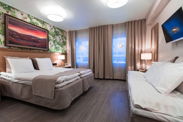 Room 28 of 67