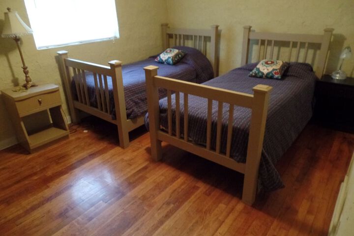 Room 5 of 20