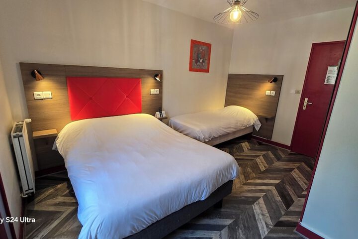 Room 5 of 42