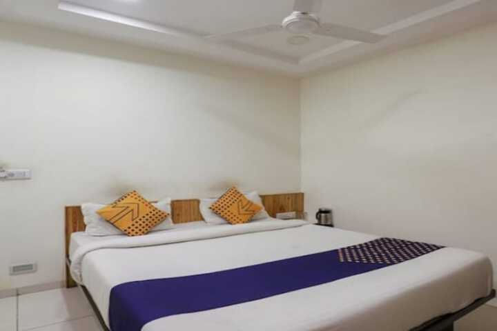 Room 13 of 26