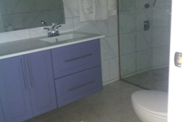 Room 6 of 14