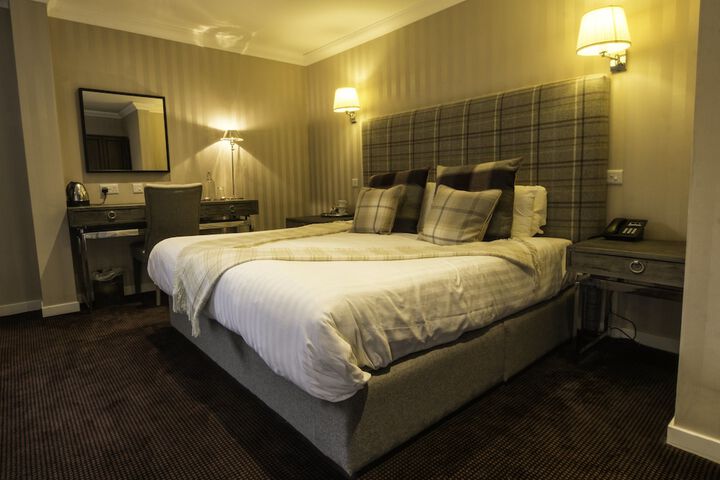 Room 8 of 44