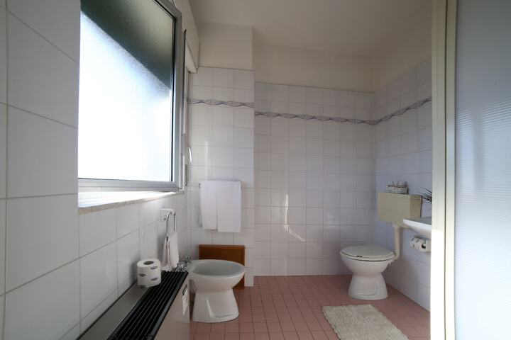 Room 15 of 30