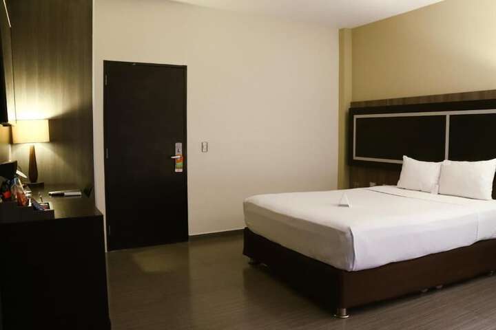 Room 26 of 63