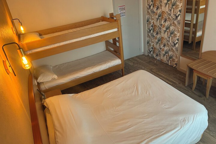 Room 10 of 35