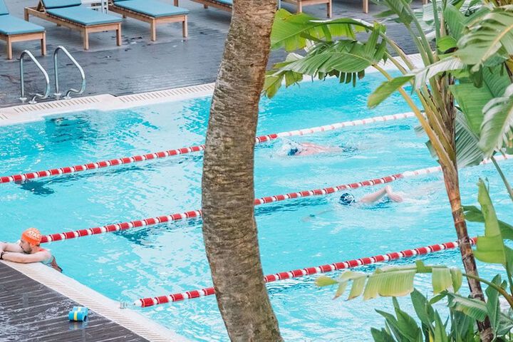 Hotel with Pool
