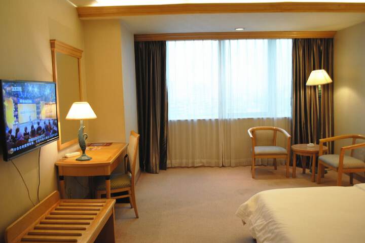 Room 15 of 51