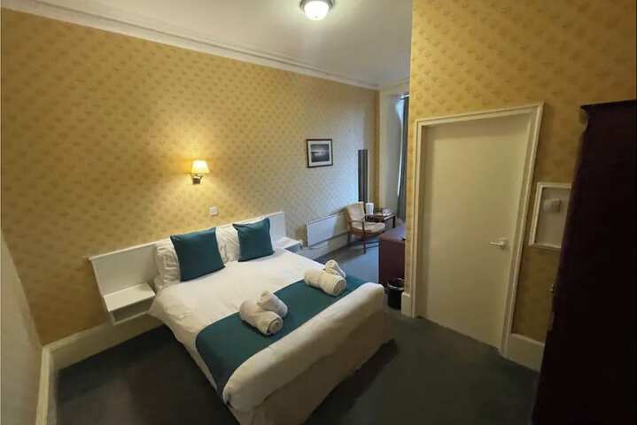 Room 77 of 132