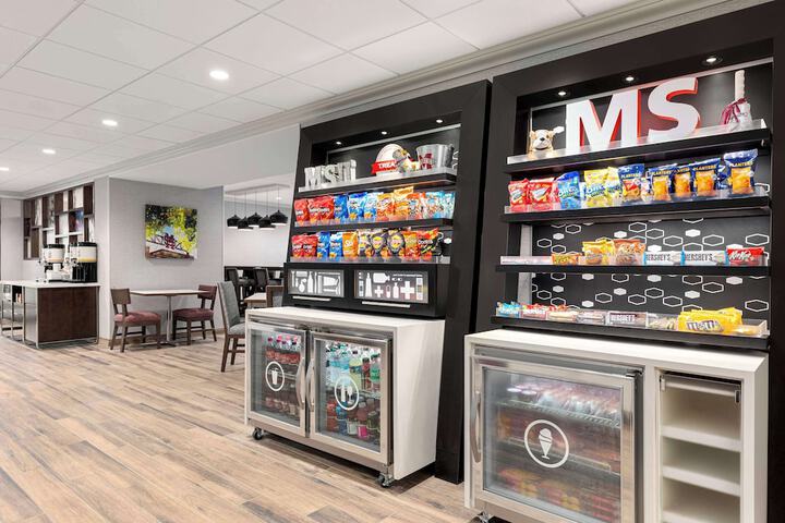 Snack bar