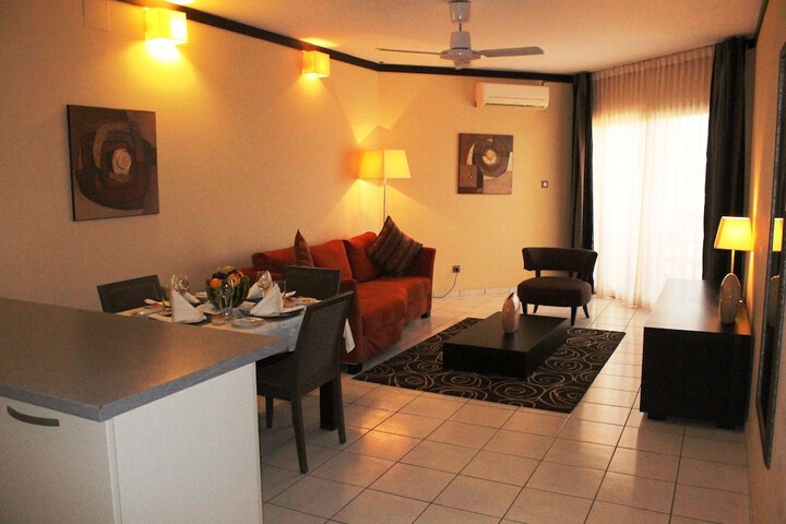 Room 25 of 100