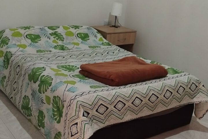 Room 13 of 20
