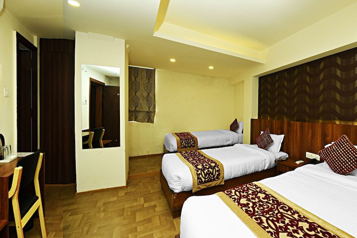 Room 13 of 40