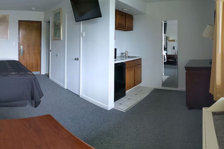Room 14 of 42