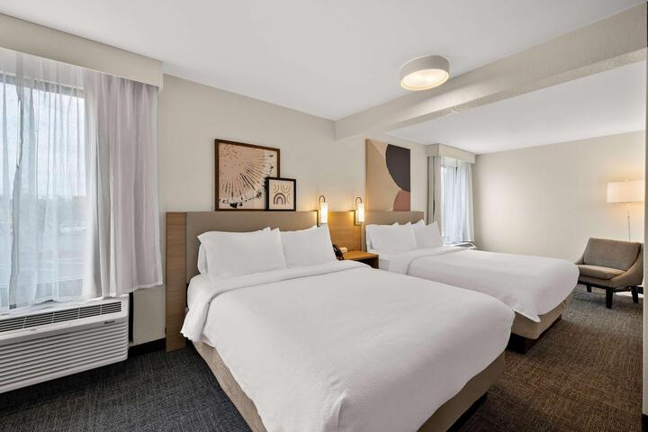 2 Queen Beds (9 of 18)