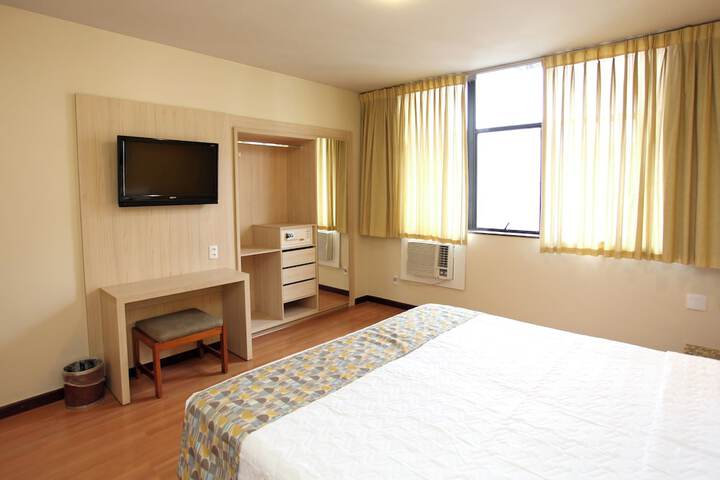 Room 33 of 90