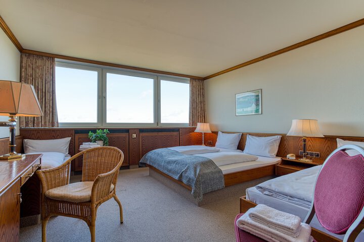 Room 17 of 51