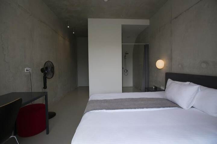Room 22 of 67