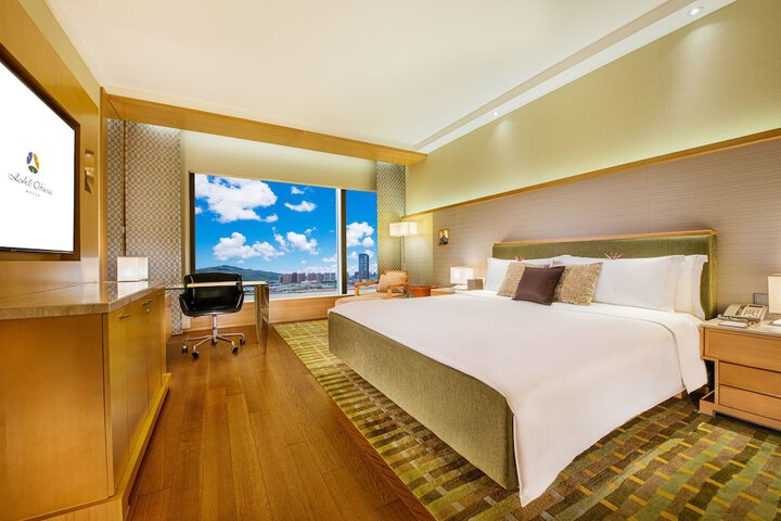 Room 10 of 39