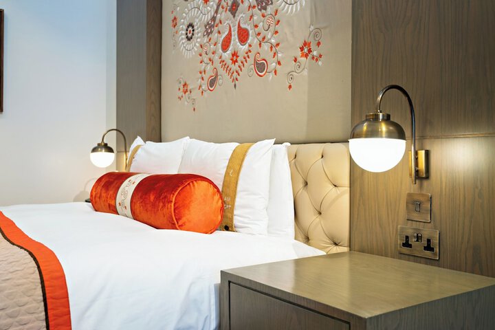 Room 42 of 115