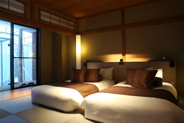 Room 17 of 72