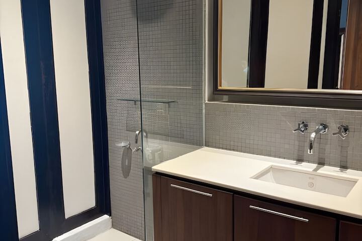Room 18 of 23