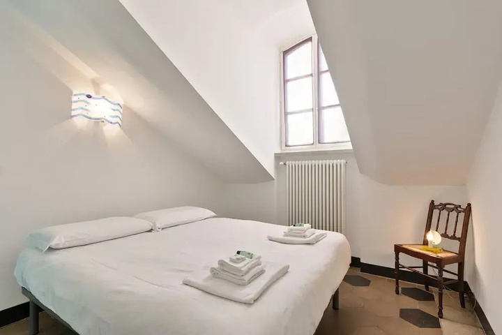 Room 3 of 14