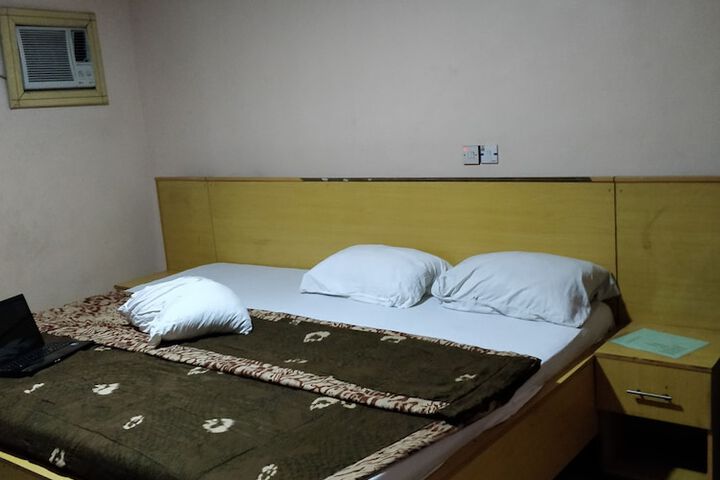 Room 7 of 17
