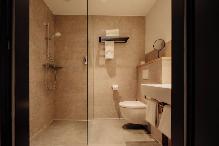 Room 26 of 41