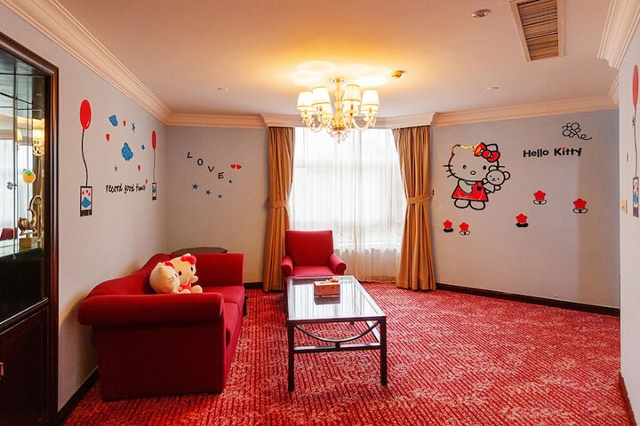 Room 22 of 53