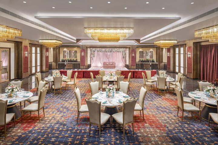 Ballroom/Hall 25 of 30