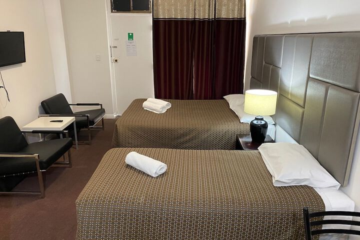 Room 13 of 52