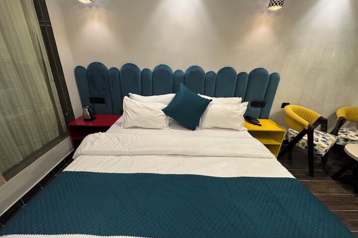 Room 9 of 39