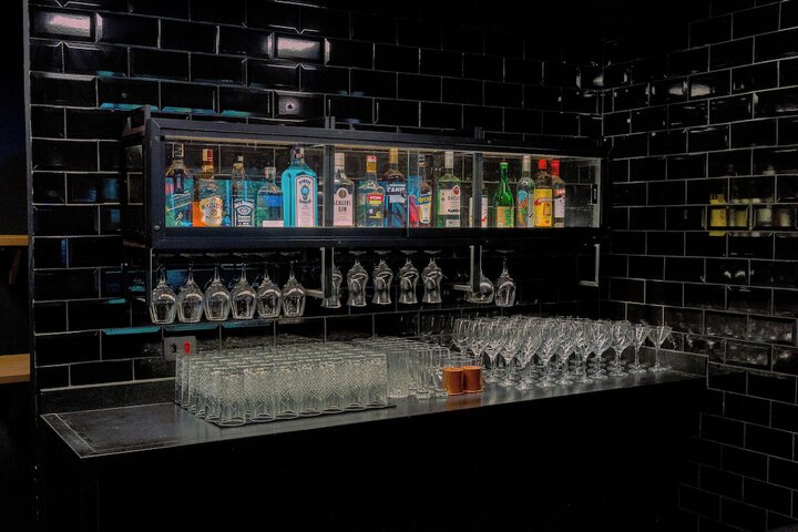 Lounge 51 of 86