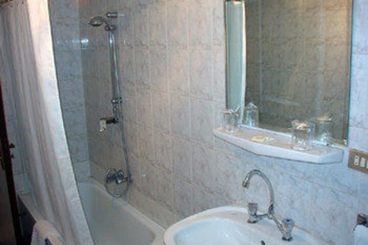 Room 2 of 16