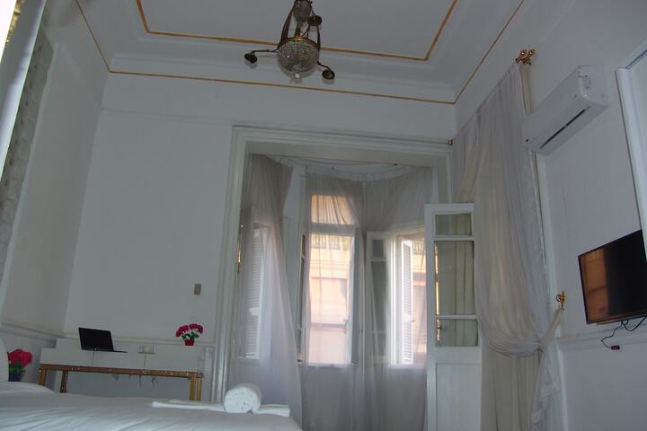 Room 15 of 25