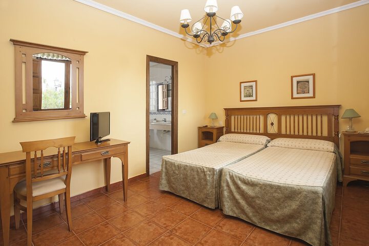 Room 6 of 48