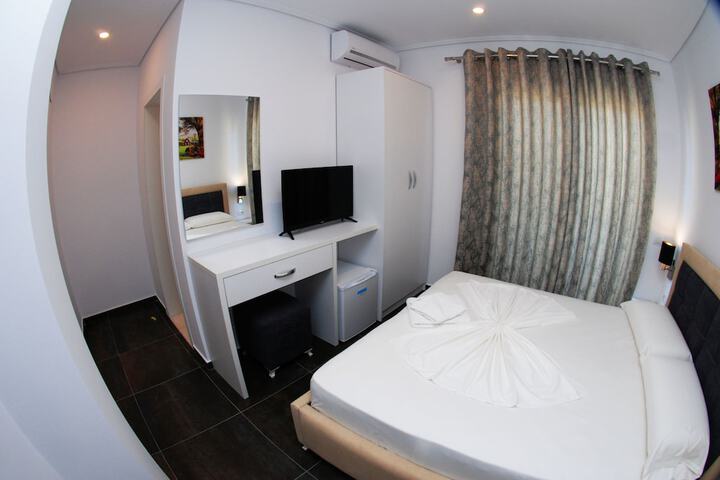 Room 22 of 24